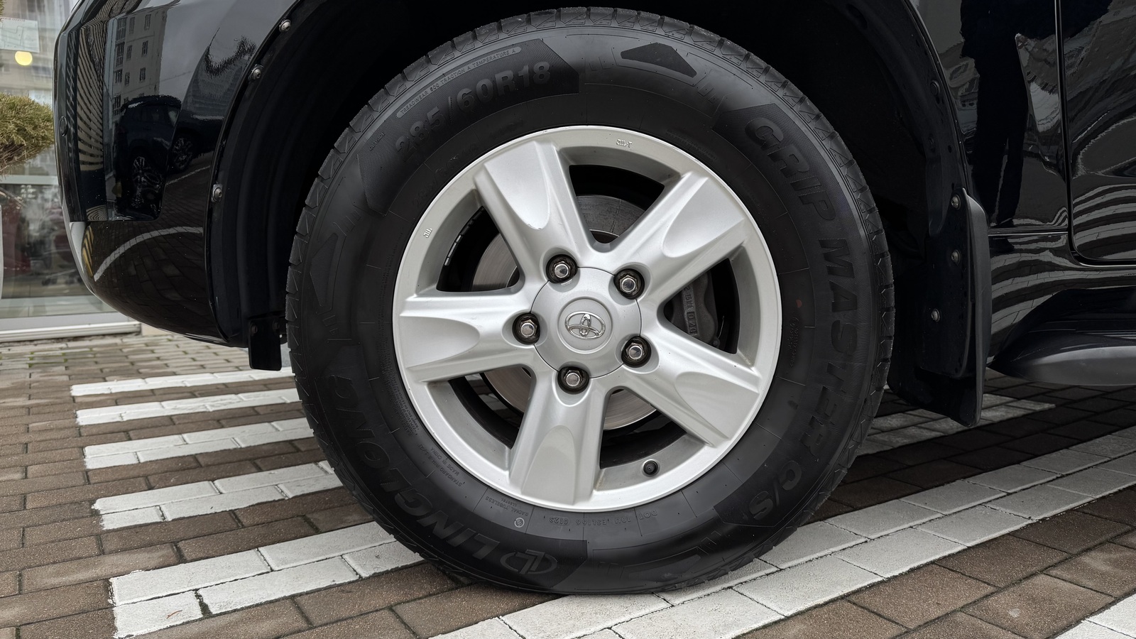 Toyota LAND CRUISER 2011 року, Універсал, Тойота Центр Чернігів "Соллі-Плюс", м.Чернігів | Фото № 15 Toyota LAND CRUISER 2011 року з пробігом 247888 км, Універсал, Тойота Центр Чернігів "Соллі-Плюс", м.Чернігів - 1097000 ГРН | Фото № 15