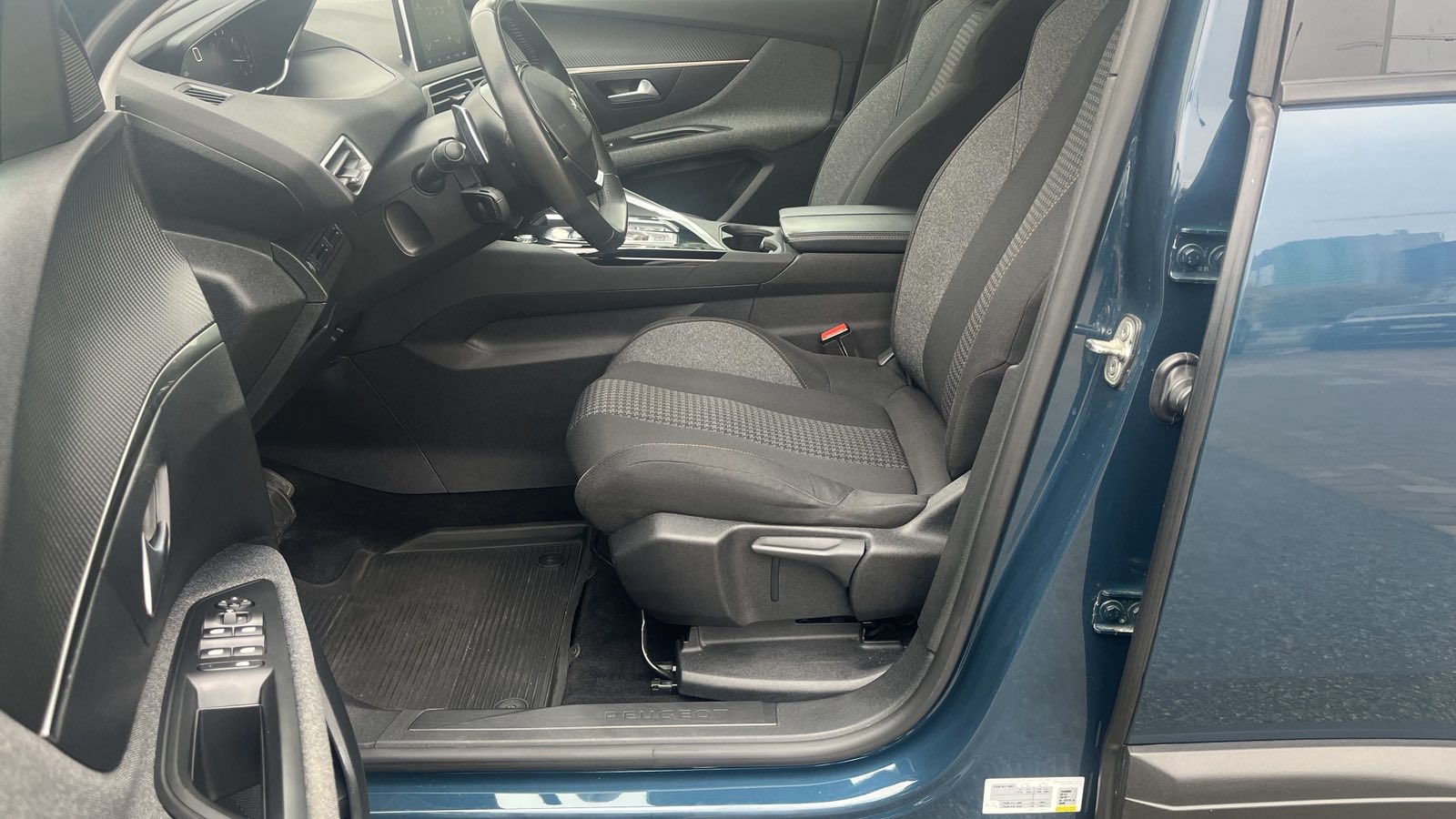 Інші авто PEUGEOT 3008 2021 року, Універсал, Тойота Центр Київ "Автосаміт Укравто", м.Київ | Фото № 12 Інші авто PEUGEOT 3008 2021 року з пробігом 149000 км, Універсал, Тойота Центр Київ "Автосаміт Укравто", м.Київ - 898000 ГРН | Фото № 12