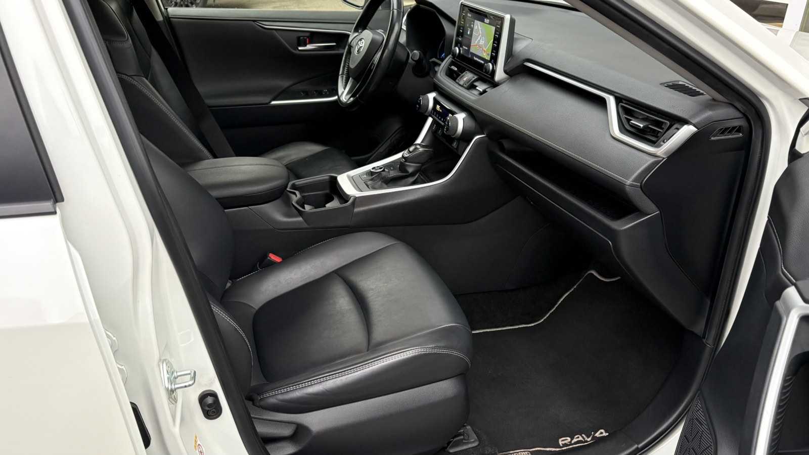 Toyota RAV4 2019 року, Універсал, Тойота Центр Київ "Автосаміт Укравто", м.Київ | Фото № 6 Toyota RAV4 2019 року з пробігом 75776 км, Універсал, Тойота Центр Київ "Автосаміт Укравто", м.Київ - 1359600 ГРН | Фото № 6