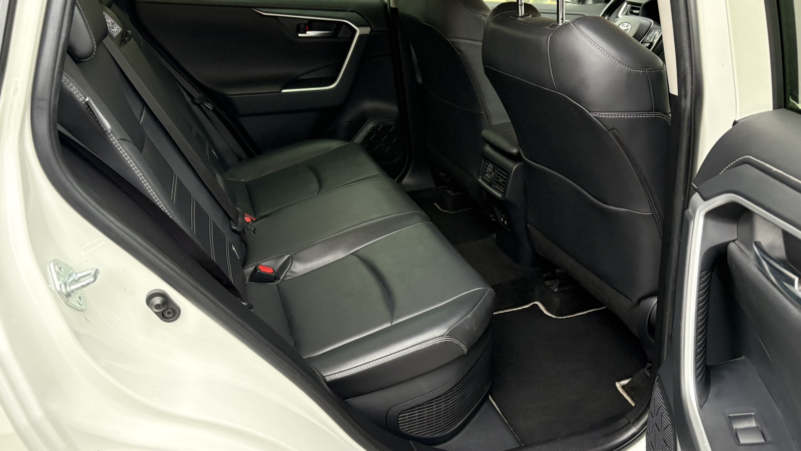 Toyota RAV4 2019 року, Універсал, Тойота Центр Київ "Автосаміт Укравто", м.Київ | Фото № 7 Toyota RAV4 2019 року з пробігом 75776 км, Універсал, Тойота Центр Київ "Автосаміт Укравто", м.Київ - 1359600 ГРН | Фото № 7