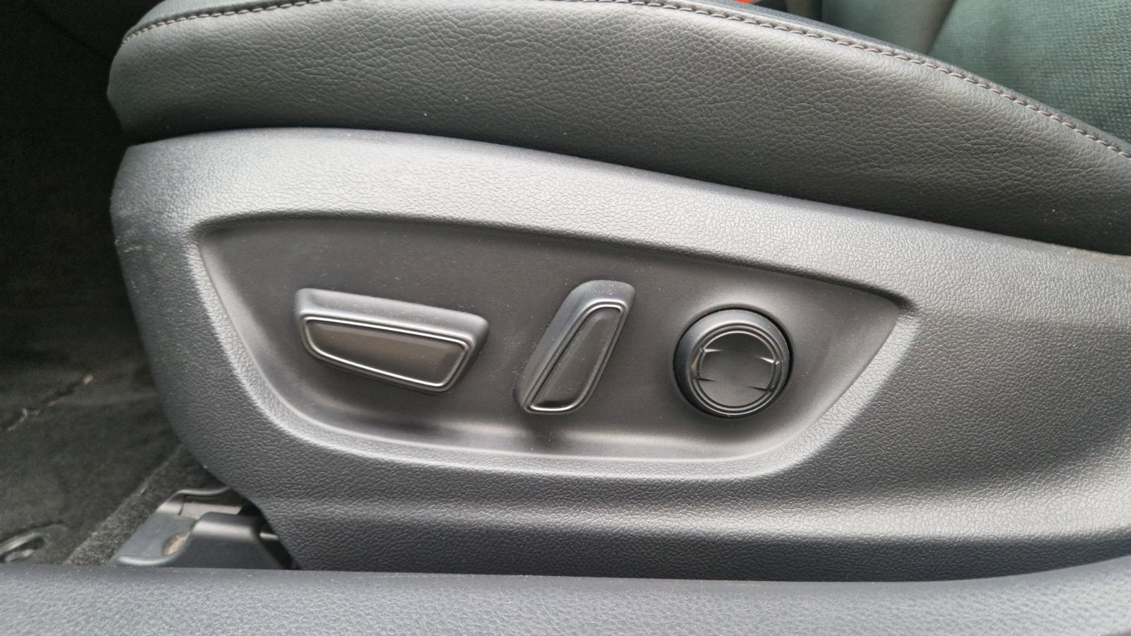 Toyota CAMRY 2023 року, Седан, Тойота Центр Кропивницький "Мотор - Олві", м.Кропивницький | Фото № 13 Toyota CAMRY 2023 року з пробігом 30177 км, Седан, Тойота Центр Кропивницький "Мотор - Олві", м.Кропивницький - 1450000 ГРН | Фото № 13