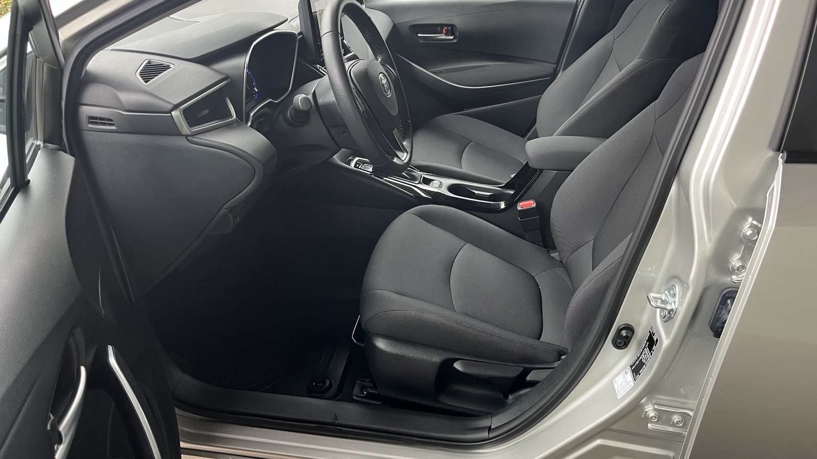 Toyota COROLLA 2025 року, Седан, Тойота Центр Київ "Автосаміт Укравто", м.Київ | Фото № 12 Toyota COROLLA 2025 року з пробігом 2204 км, Седан, Тойота Центр Київ "Автосаміт Укравто", м.Київ - 1100000 ГРН | Фото № 12