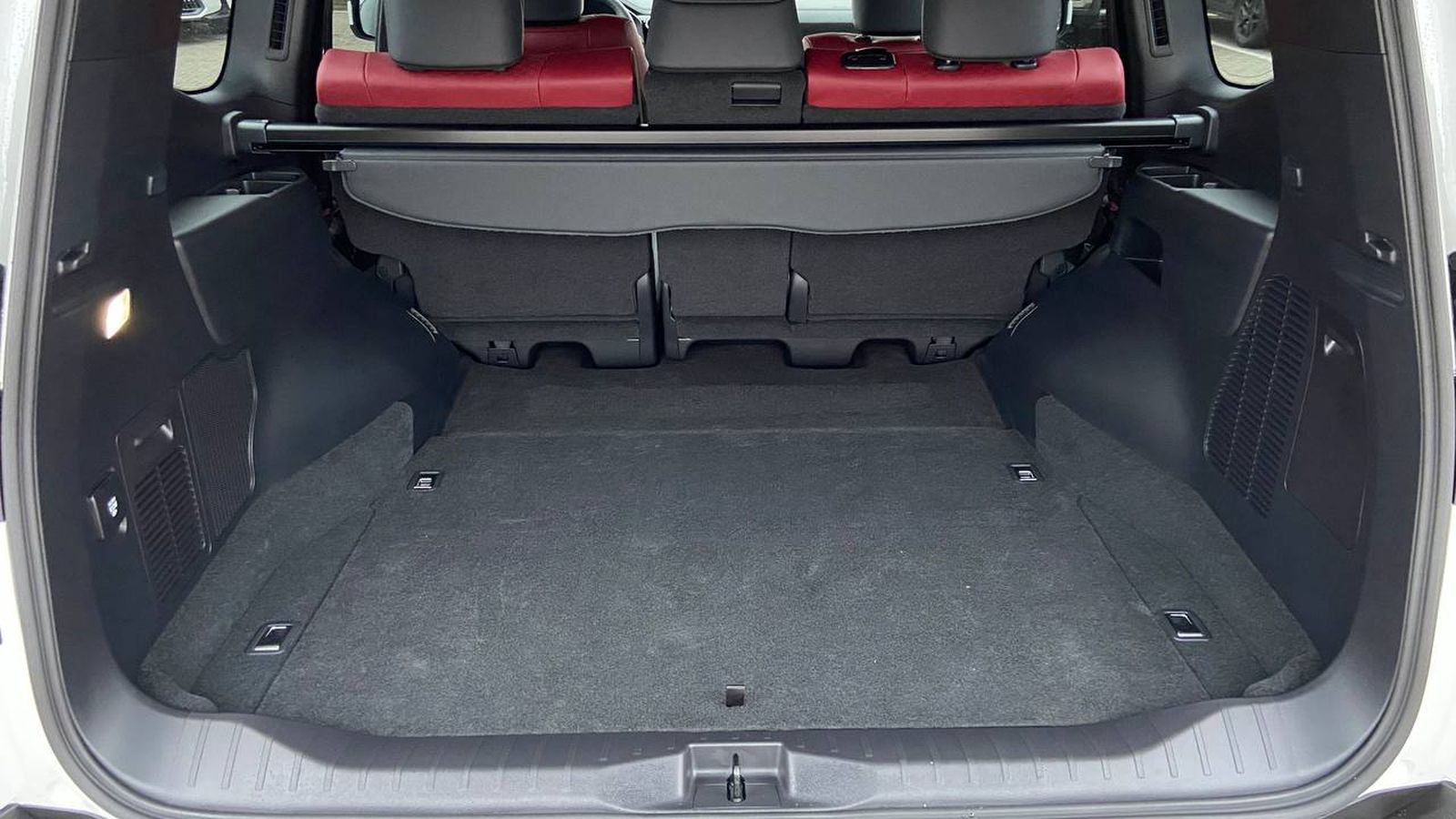 Toyota LAND CRUISER 2025 року, Універсал, Тойота Центр Хмельницький "Гранд Мотор", м.Хмельницький | Фото № 10 Toyota LAND CRUISER 2025 року з пробігом 731 км, Універсал, Тойота Центр Хмельницький "Гранд Мотор", м.Хмельницький - 4206570 ГРН | Фото № 10