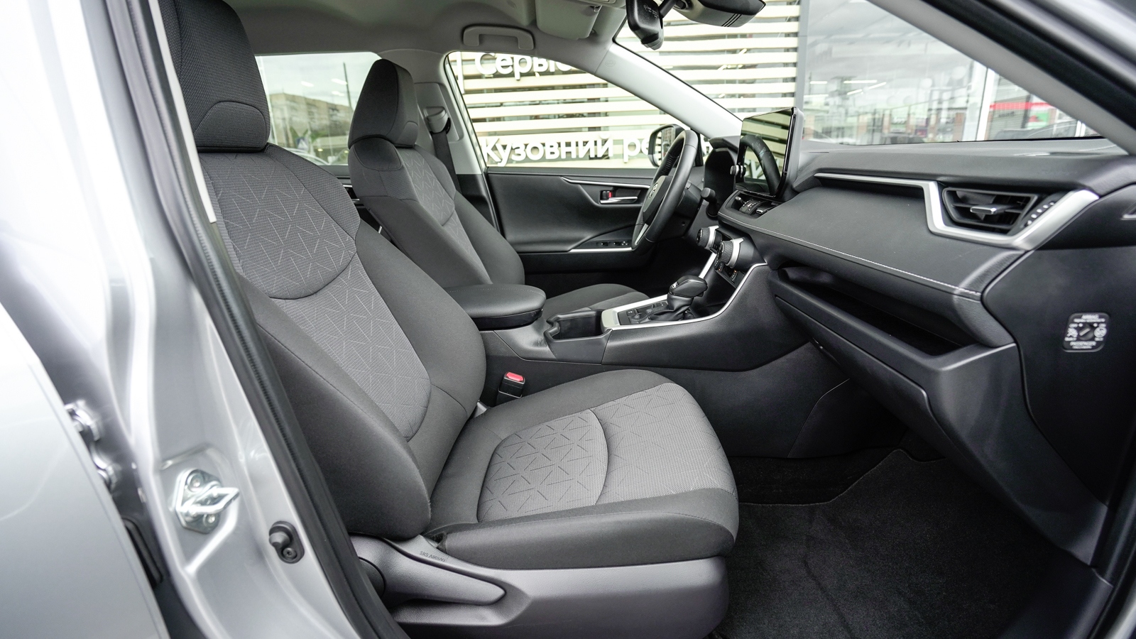 Toyota RAV4 2024 року, Універсал, Тойота Центр Львів "Діамант", м.Львів | Фото № 6 Toyota RAV4 2024 року з пробігом 7432 км, Універсал, Тойота Центр Львів "Діамант", м.Львів - 1670850 ГРН | Фото № 6