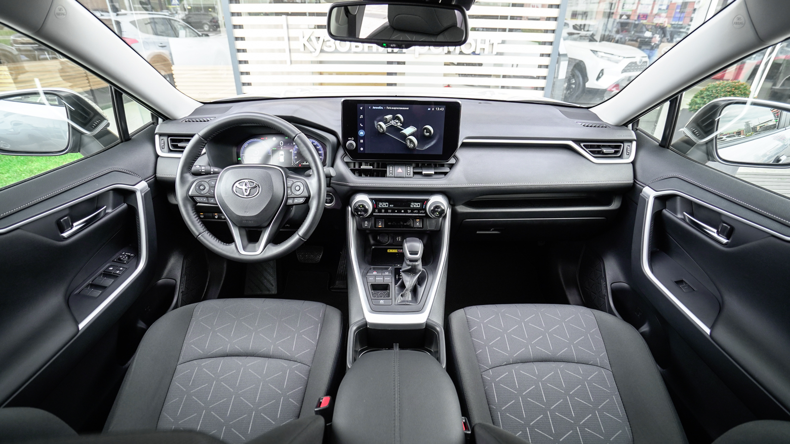 Toyota RAV4 2024 року, Універсал, Тойота Центр Львів "Діамант", м.Львів | Фото № 8 Toyota RAV4 2024 року з пробігом 7432 км, Універсал, Тойота Центр Львів "Діамант", м.Львів - 1670850 ГРН | Фото № 8