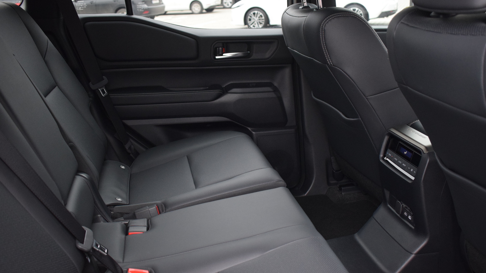 Toyota LAND CRUISER PRADO 2025 року, Універсал, Тойота Центр Житомир "Стар - Кар", м.Житомир | Фото № 7 Toyota LAND CRUISER PRADO 2025 року з пробігом 1068 км, Універсал, Тойота Центр Житомир "Стар - Кар", м.Житомир - 2960000 ГРН | Фото № 7