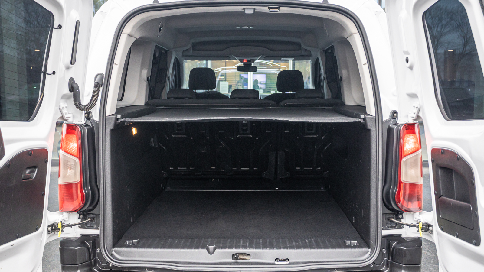 Інші авто OPEL Combo 2023 року, Мінівен, Тойота Центр Дніпро "Алмаз Мотор" на Запорізькому шосе, м.Дніпро | Фото № 10 Інші авто OPEL Combo 2023 року з пробігом 112002 км, Мінівен, Тойота Центр Дніпро "Алмаз Мотор" на Запорізькому шосе, м.Дніпро - 800000 ГРН | Фото № 10