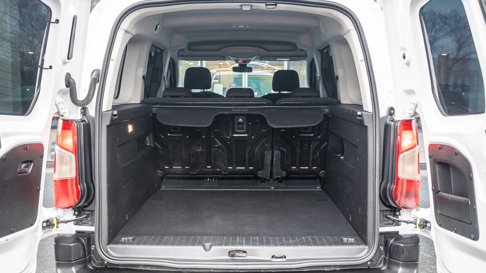 Інші авто OPEL Combo 2023 року, Мінівен, Тойота Центр Дніпро "Алмаз Мотор" на Запорізькому шосе, м.Дніпро | Фото № 11 Інші авто OPEL Combo 2023 року з пробігом 112002 км, Мінівен, Тойота Центр Дніпро "Алмаз Мотор" на Запорізькому шосе, м.Дніпро - 800000 ГРН | Фото № 11