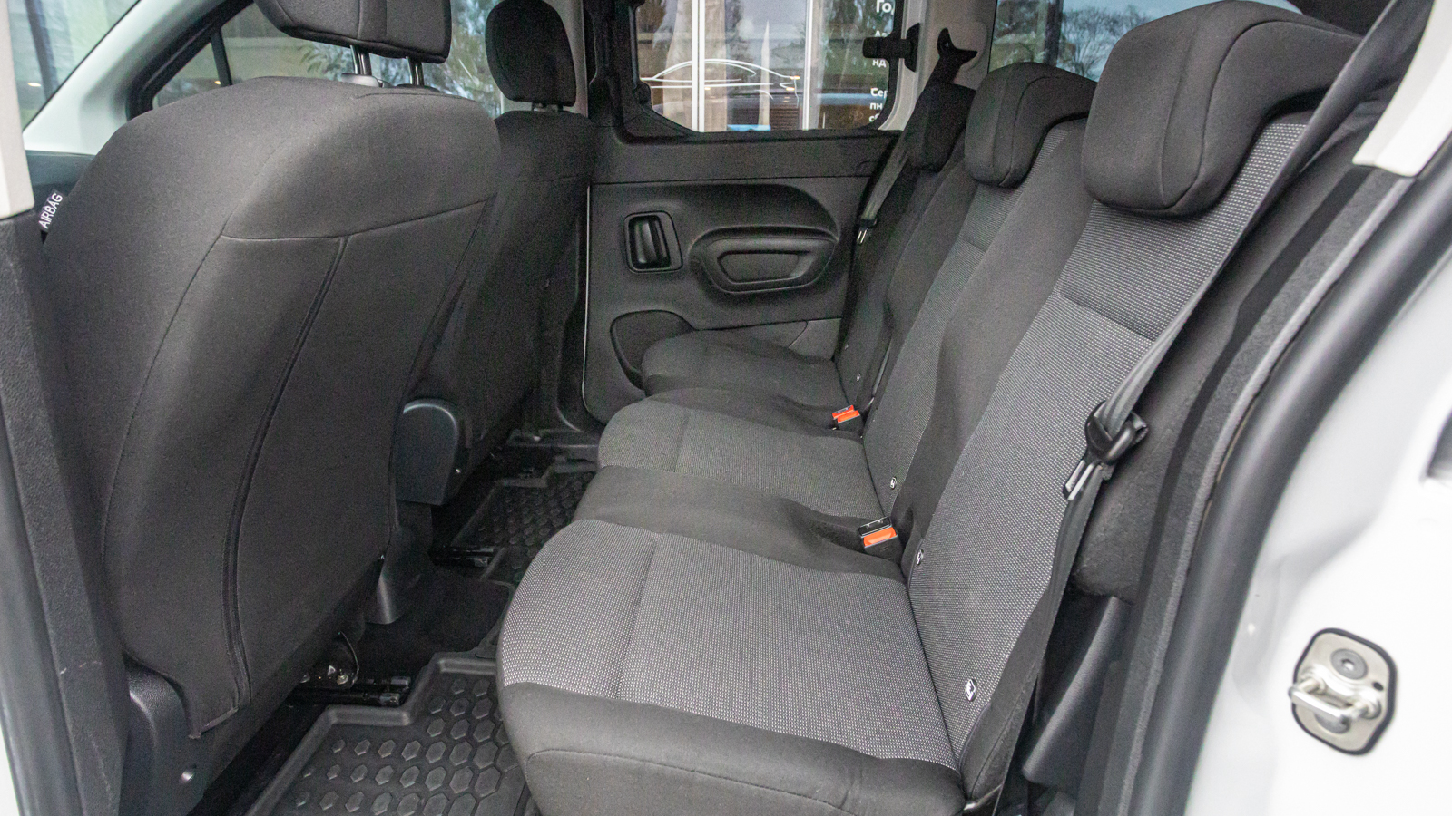 Інші авто OPEL Combo 2023 року, Мінівен, Тойота Центр Дніпро "Алмаз Мотор" на Запорізькому шосе, м.Дніпро | Фото № 13 Інші авто OPEL Combo 2023 року з пробігом 112002 км, Мінівен, Тойота Центр Дніпро "Алмаз Мотор" на Запорізькому шосе, м.Дніпро - 800000 ГРН | Фото № 13