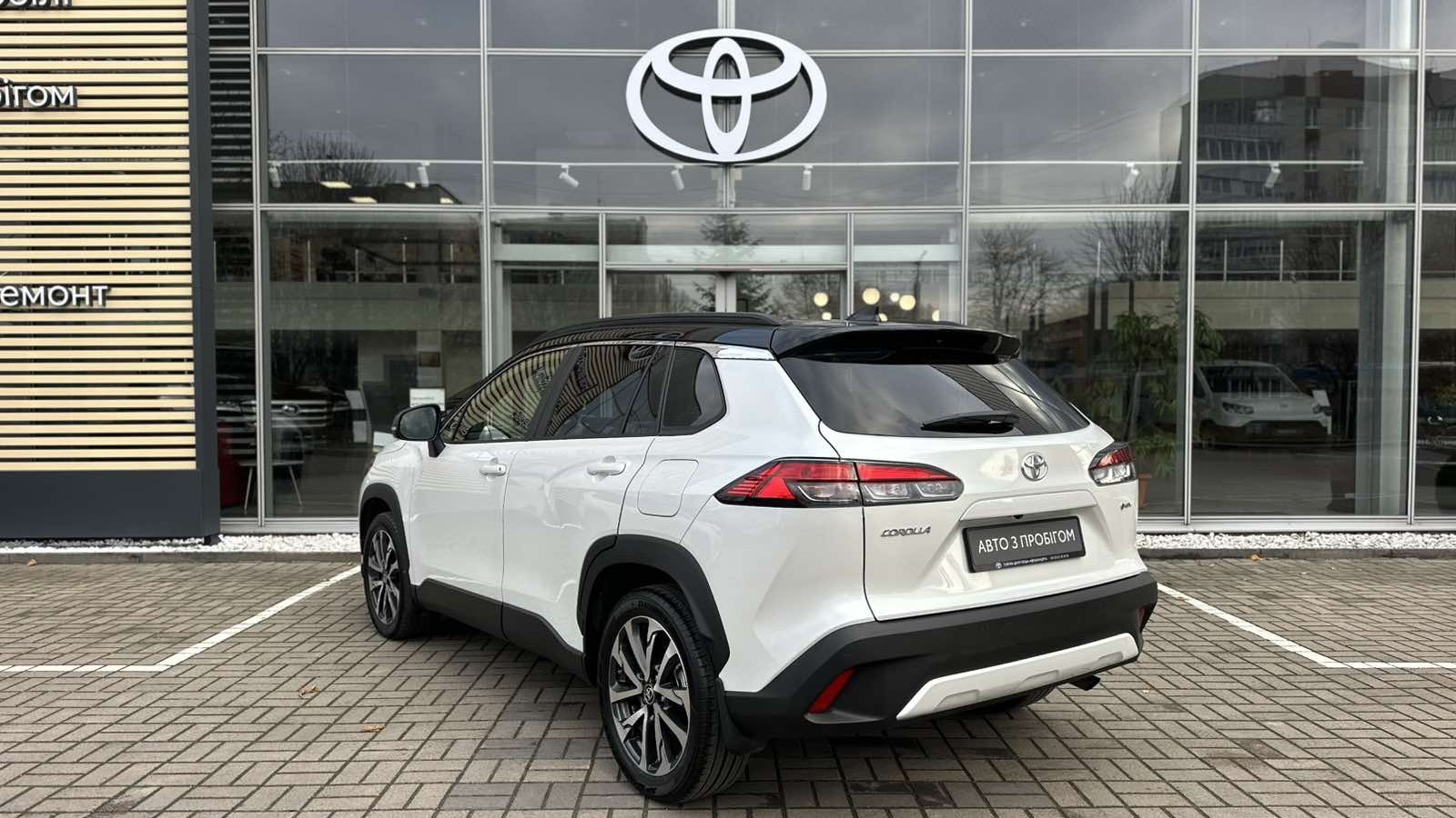 Toyota COROLLA CROSS 2024 року з пробігом 19420 км, Хетчбек, Тойота Центр Луцьк "Автоконцепт", м.Луцьк - 1600000 ГРН | Фото № 2