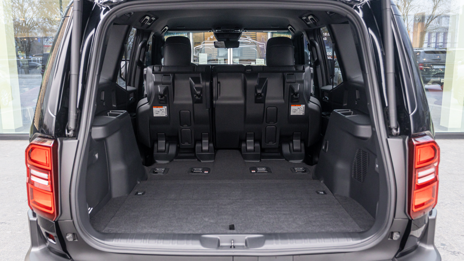 Toyota LAND CRUISER PRADO 2024 року з пробігом 14233 км, Універсал, Тойота Центр Дніпро "Алмаз Мотор" на Запорізькому шосе, м.Дніпро - 2870000 ГРН | Фото № 12