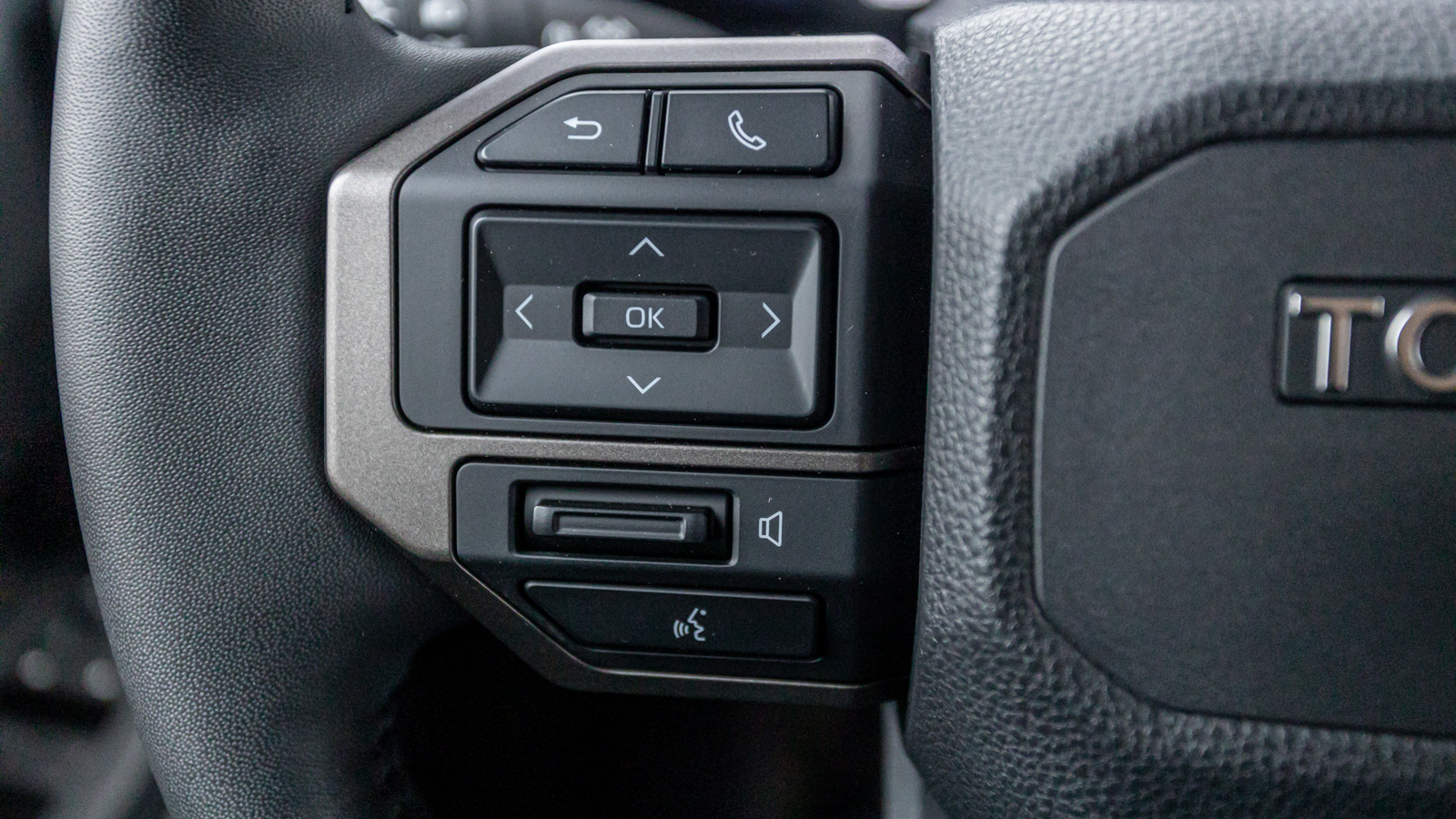 Toyota LAND CRUISER PRADO 2024 року з пробігом 14233 км, Універсал, Тойота Центр Дніпро "Алмаз Мотор" на Запорізькому шосе, м.Дніпро - 2870000 ГРН | Фото № 29