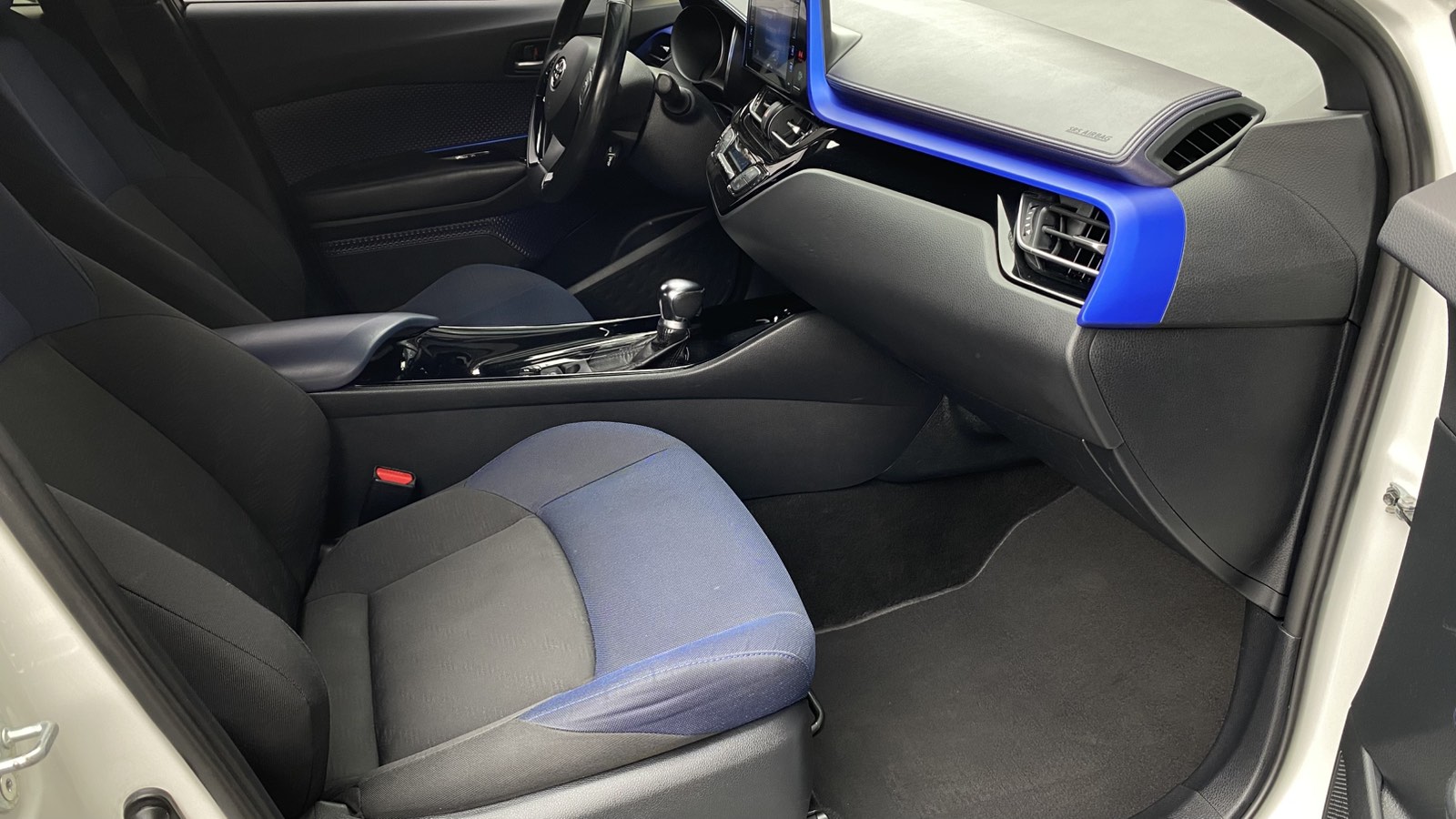 Toyota C-HR 2018 року з пробігом 108411 км, Універсал, Тойота Центр Одеса "ВіДі Пальміра", м.Одеса - 960000 ГРН | Фото № 6