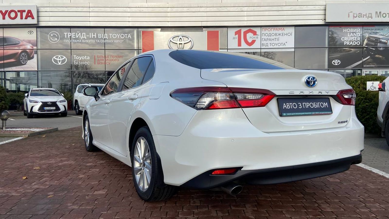 Toyota CAMRY 2021 року з пробігом 131576 км, Седан, Тойота Центр Хмельницький "Гранд Мотор", м.Хмельницький - 1212192 ГРН | Фото № 2