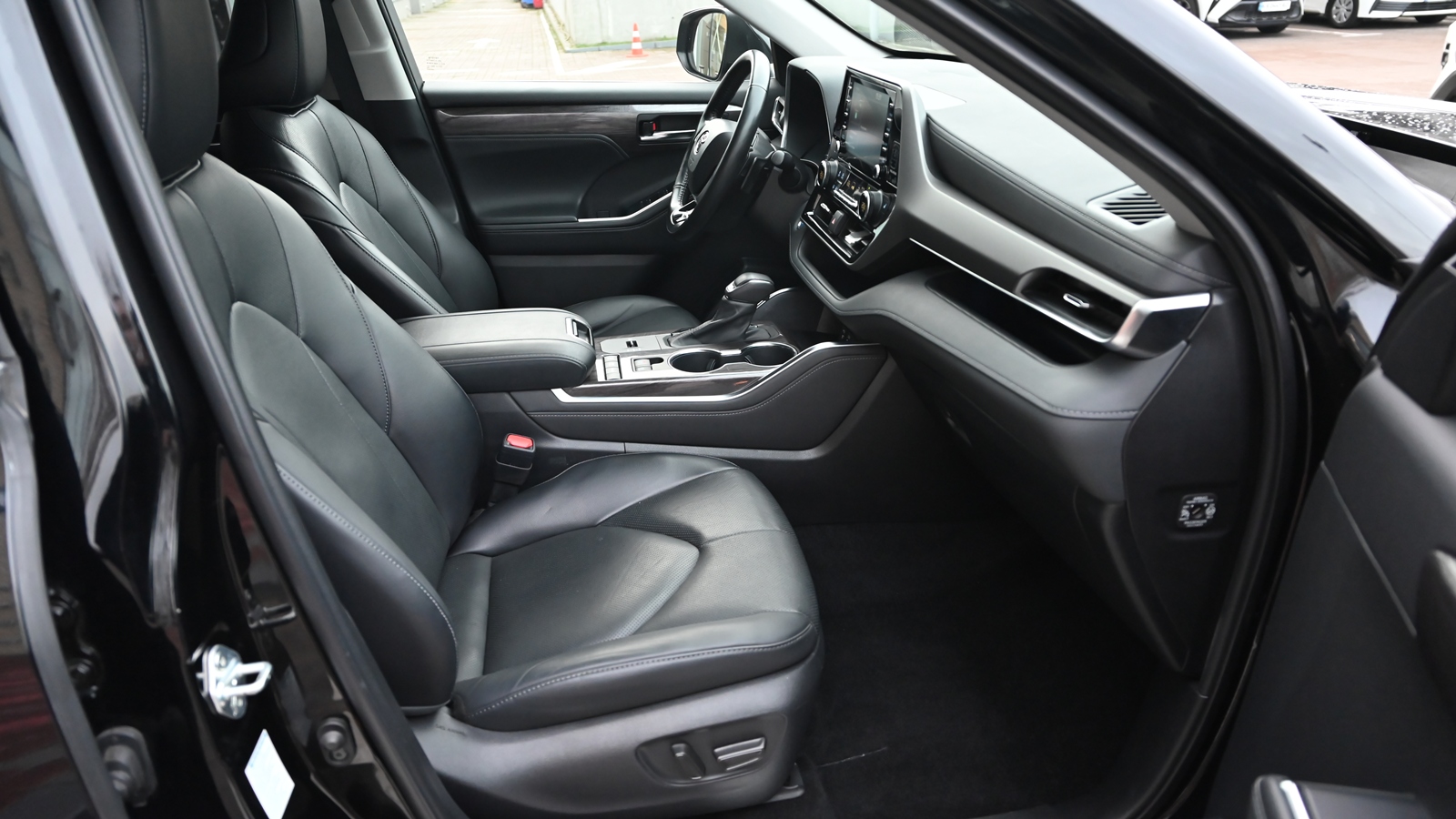 Toyota HIGHLANDER 2022 року з пробігом 106710 км, Універсал, Тойота Центр Київ "Сіті Плаза", м.Київ - 1995540 ГРН | Фото № 6