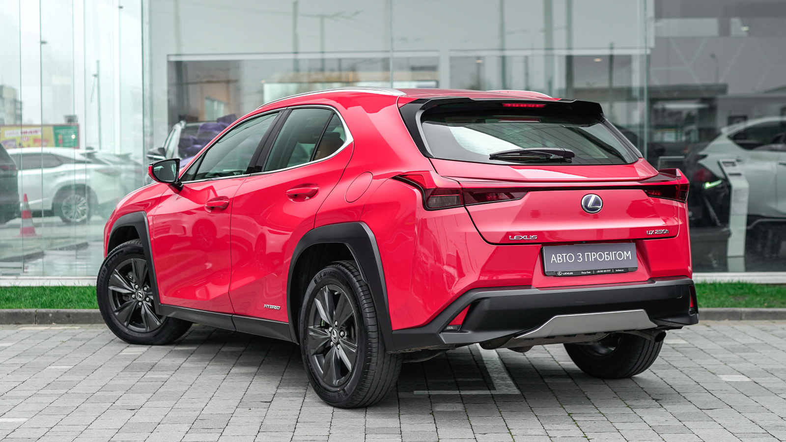 Lexus UX 2019 року з пробігом 100340 км, Хетчбек, Лексус Львів, м.Львів - 1226700 ГРН | Фото № 2