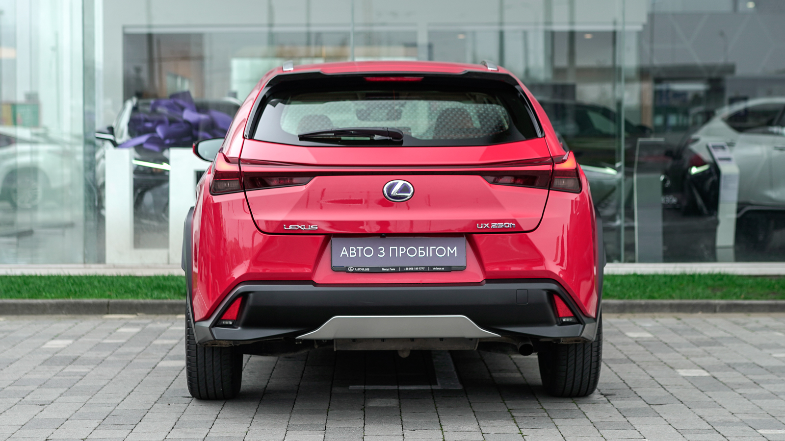 Lexus UX 2019 року з пробігом 100340 км, Хетчбек, Лексус Львів, м.Львів - 1226700 ГРН | Фото № 4