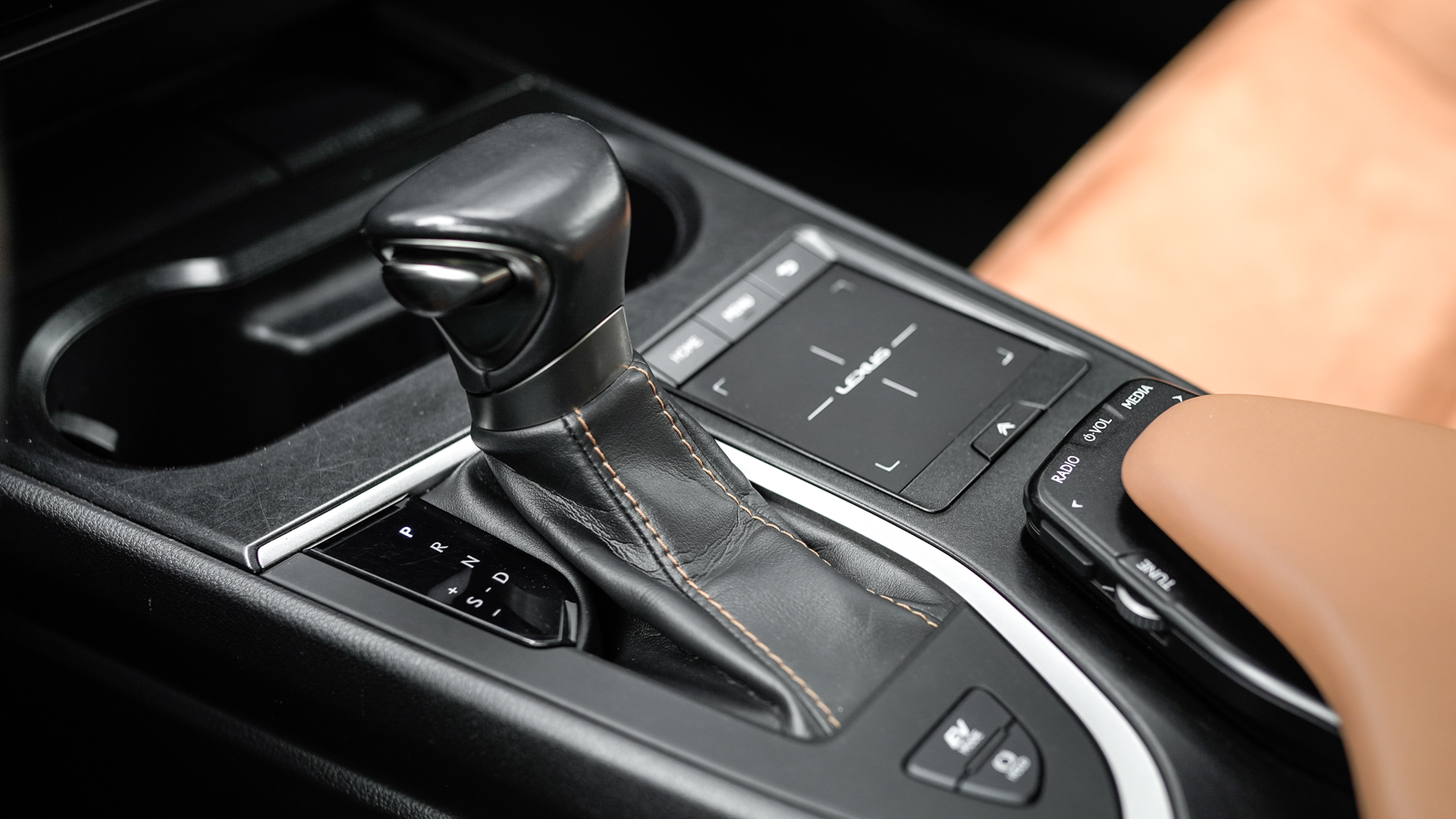 Lexus UX 2019 року з пробігом 100340 км, Хетчбек, Лексус Львів, м.Львів - 1226700 ГРН | Фото № 37