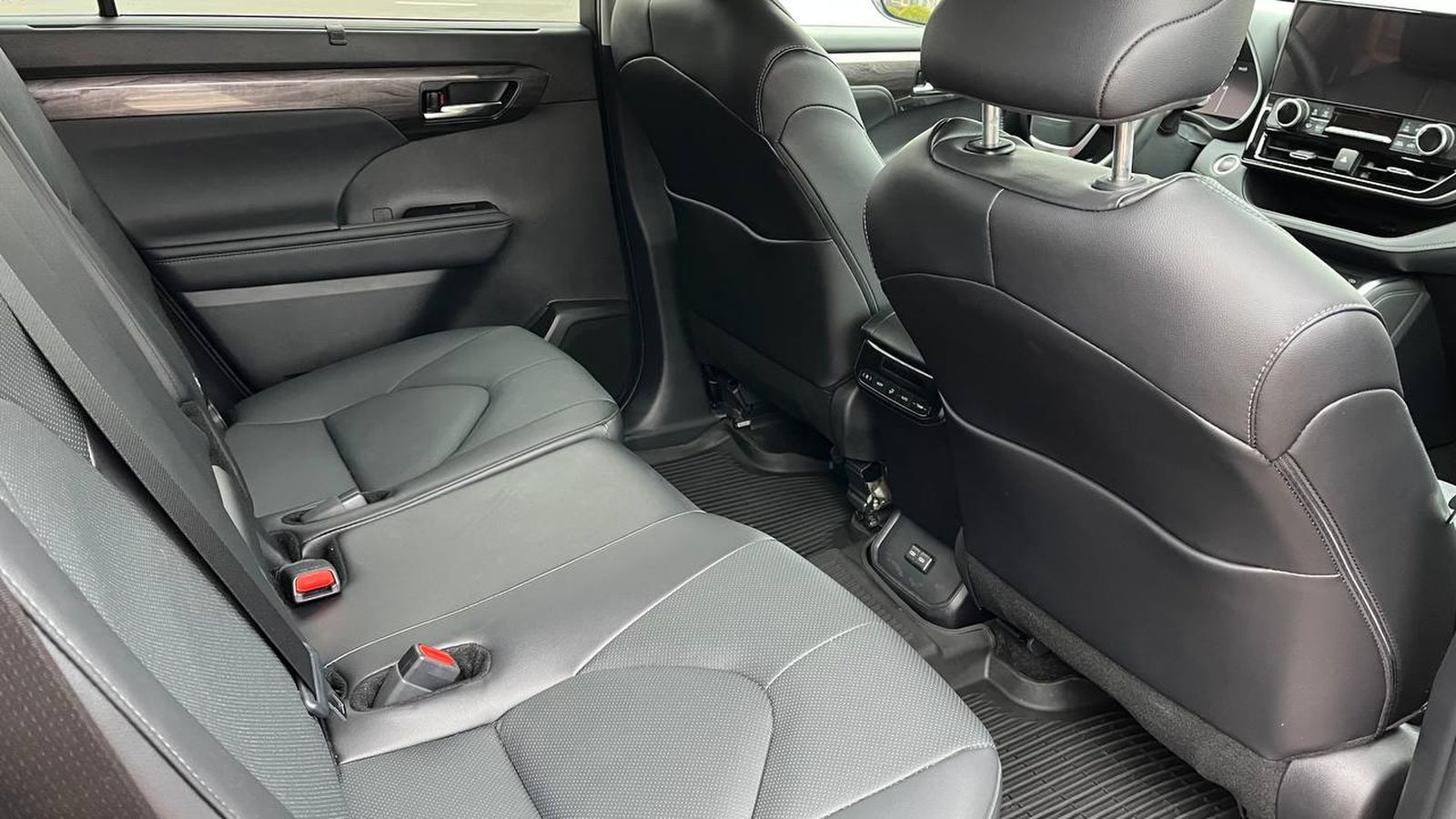 Toyota HIGHLANDER 2024 року з пробігом 2389 км, Універсал, Тойота Центр Хмельницький "Гранд Мотор", м.Хмельницький - 2641500 ГРН | Фото № 7