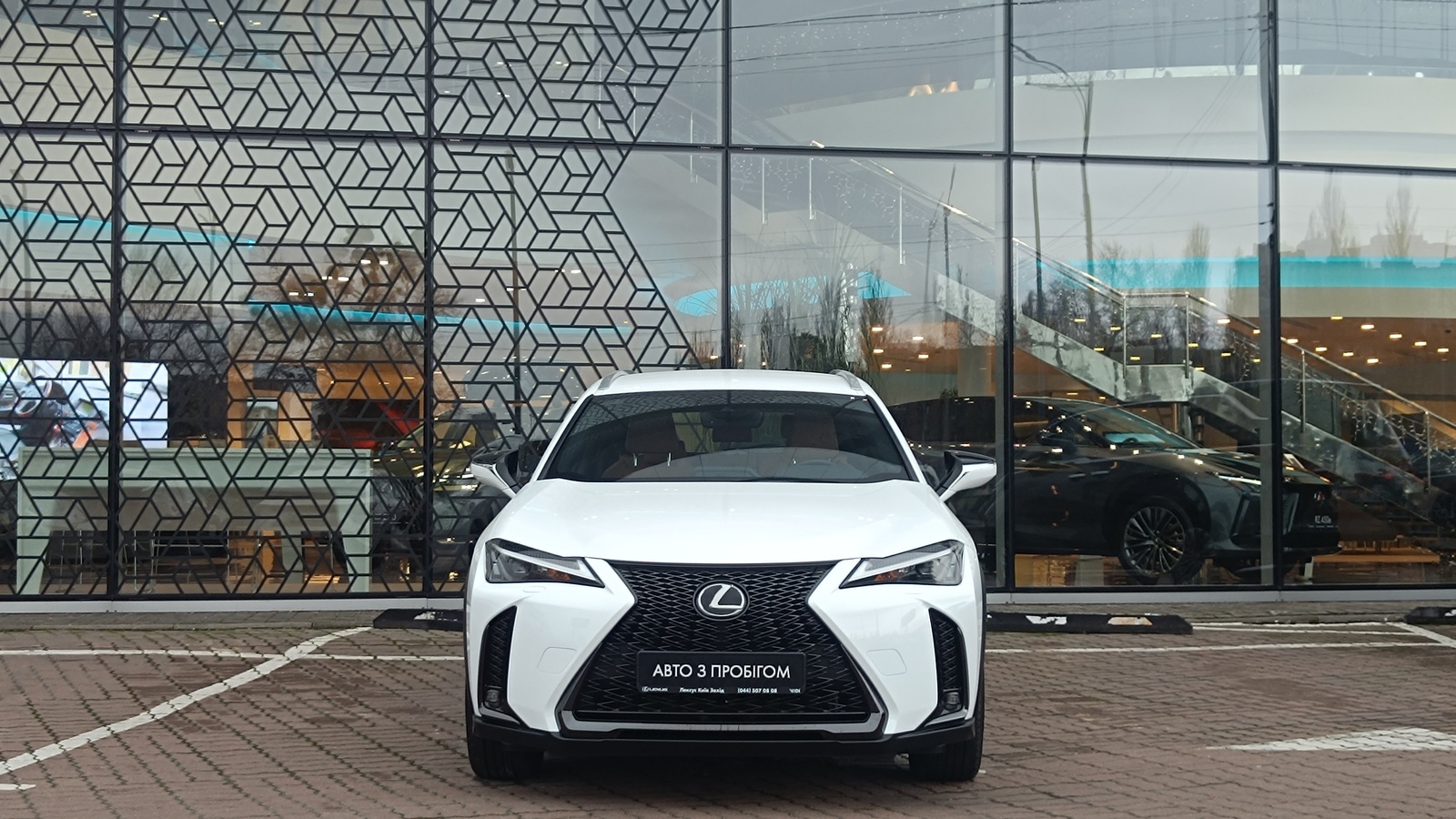 Lexus UX 2023 року з пробігом 28378 км, Хетчбек, Лексус Київ Захід, м.Київ - 1756000 ГРН | Фото № 5