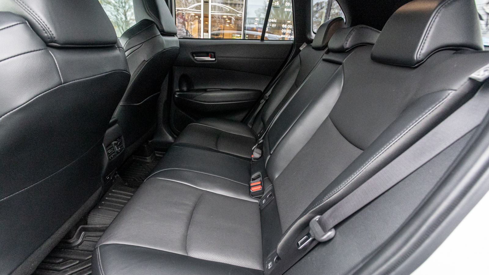 Toyota COROLLA CROSS 2023 року з пробігом 31017 км, Хетчбек, Тойота Центр Дніпро "Алмаз Мотор" на Запорізькому шосе, м.Дніпро - 1482250 ГРН | Фото № 13