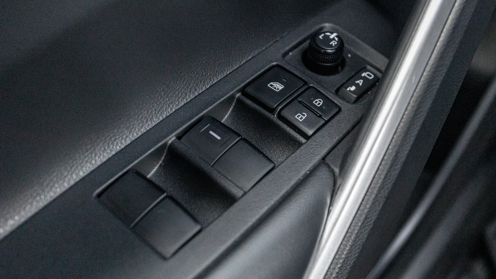 Toyota COROLLA CROSS 2023 року з пробігом 31017 км, Хетчбек, Тойота Центр Дніпро "Алмаз Мотор" на Запорізькому шосе, м.Дніпро - 1482250 ГРН | Фото № 24