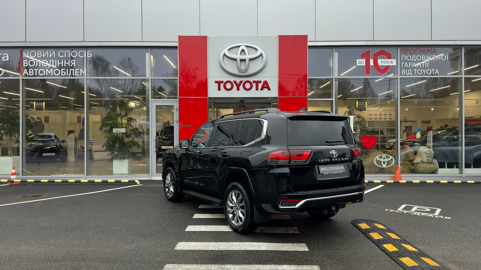 Toyota LAND CRUISER 2025 року з пробігом 7026 км, Універсал, Тойота Центр Харків "Артсіті", м.Харків - 4294000 ГРН | Фото № 2