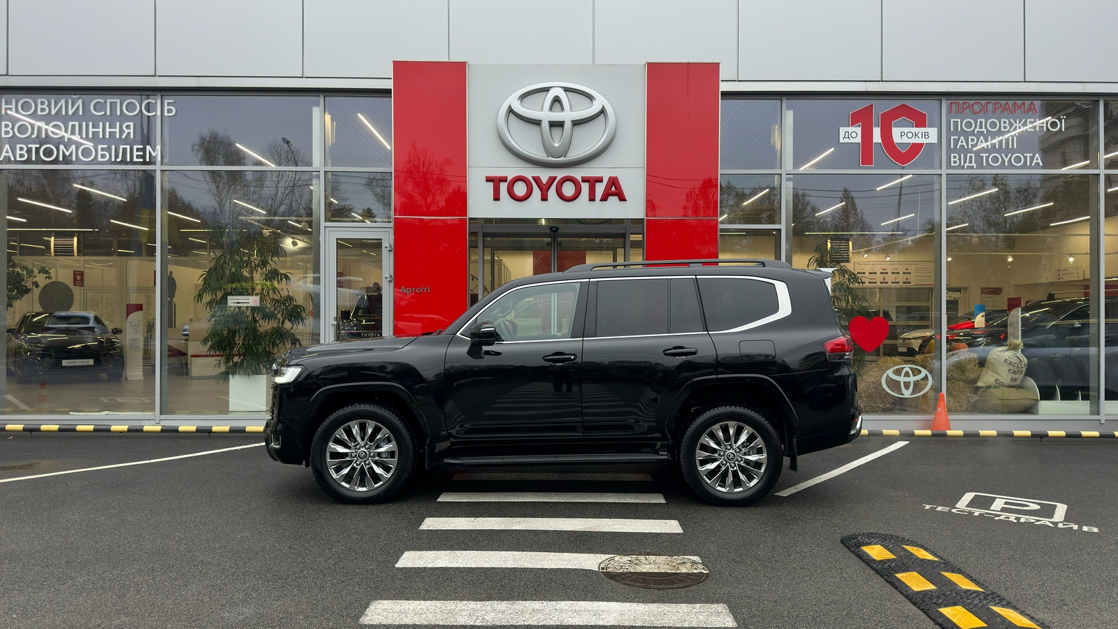 Toyota LAND CRUISER 2025 року з пробігом 7026 км, Універсал, Тойота Центр Харків "Артсіті", м.Харків - 4294000 ГРН | Фото № 3