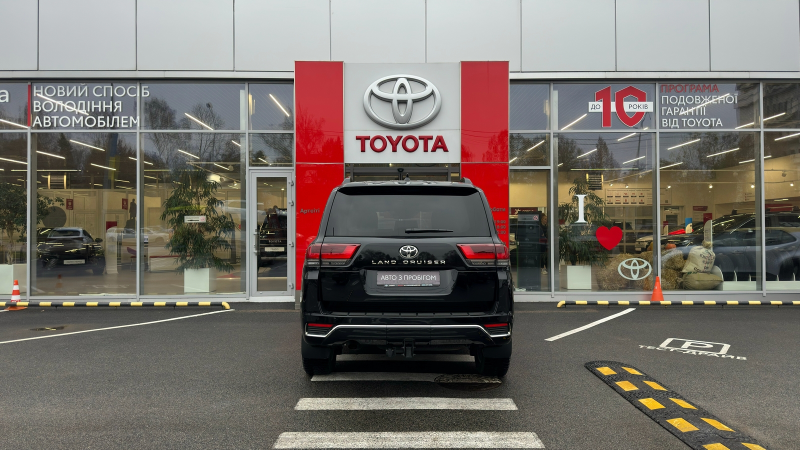 Toyota LAND CRUISER 2025 року з пробігом 7026 км, Універсал, Тойота Центр Харків "Артсіті", м.Харків - 4294000 ГРН | Фото № 4