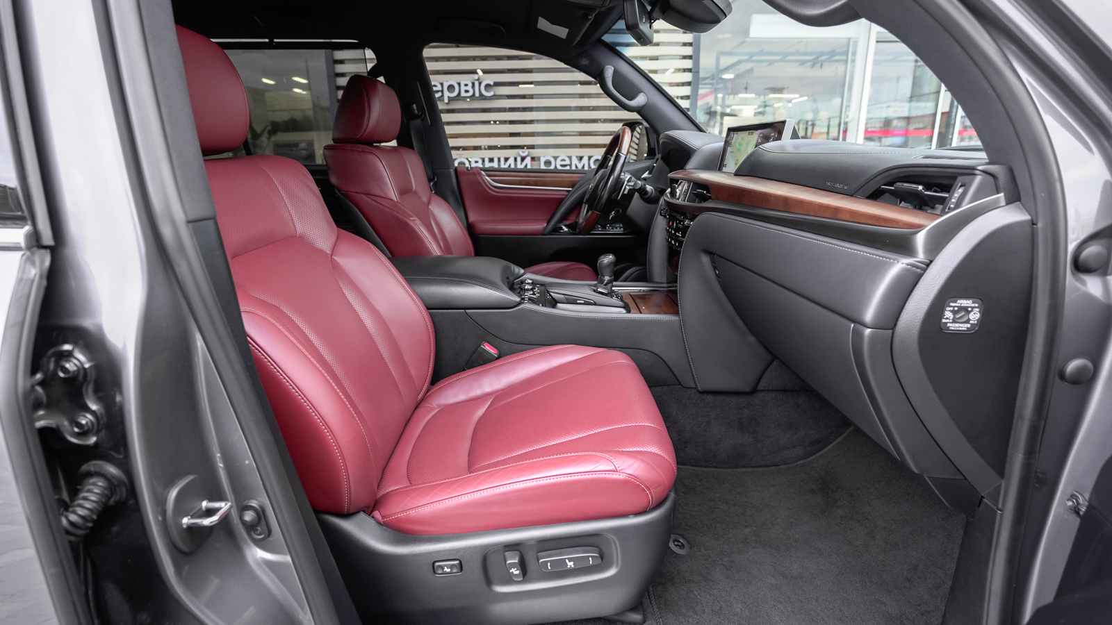 Lexus LX 2017 року, Універсал, Тойота Центр Львів "Діамант", м.Львів | Фото № 6 Lexus LX 2017 року з пробігом 137702 км, Універсал, Тойота Центр Львів "Діамант", м.Львів - 2664900 ГРН | Фото № 6