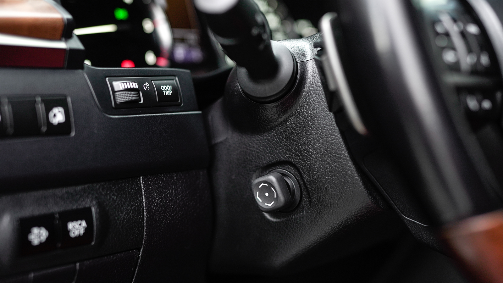 Lexus LX 2017 року, Універсал, Тойота Центр Львів "Діамант", м.Львів | Фото № 19 Lexus LX 2017 року з пробігом 137702 км, Універсал, Тойота Центр Львів "Діамант", м.Львів - 2664900 ГРН | Фото № 19