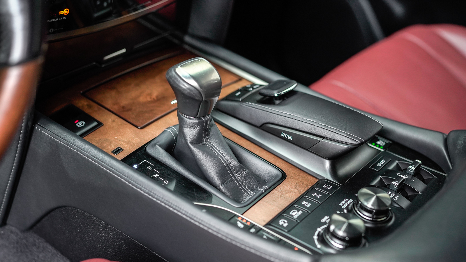 Lexus LX 2017 року, Універсал, Тойота Центр Львів "Діамант", м.Львів | Фото № 32 Lexus LX 2017 року з пробігом 137702 км, Універсал, Тойота Центр Львів "Діамант", м.Львів - 2664900 ГРН | Фото № 32