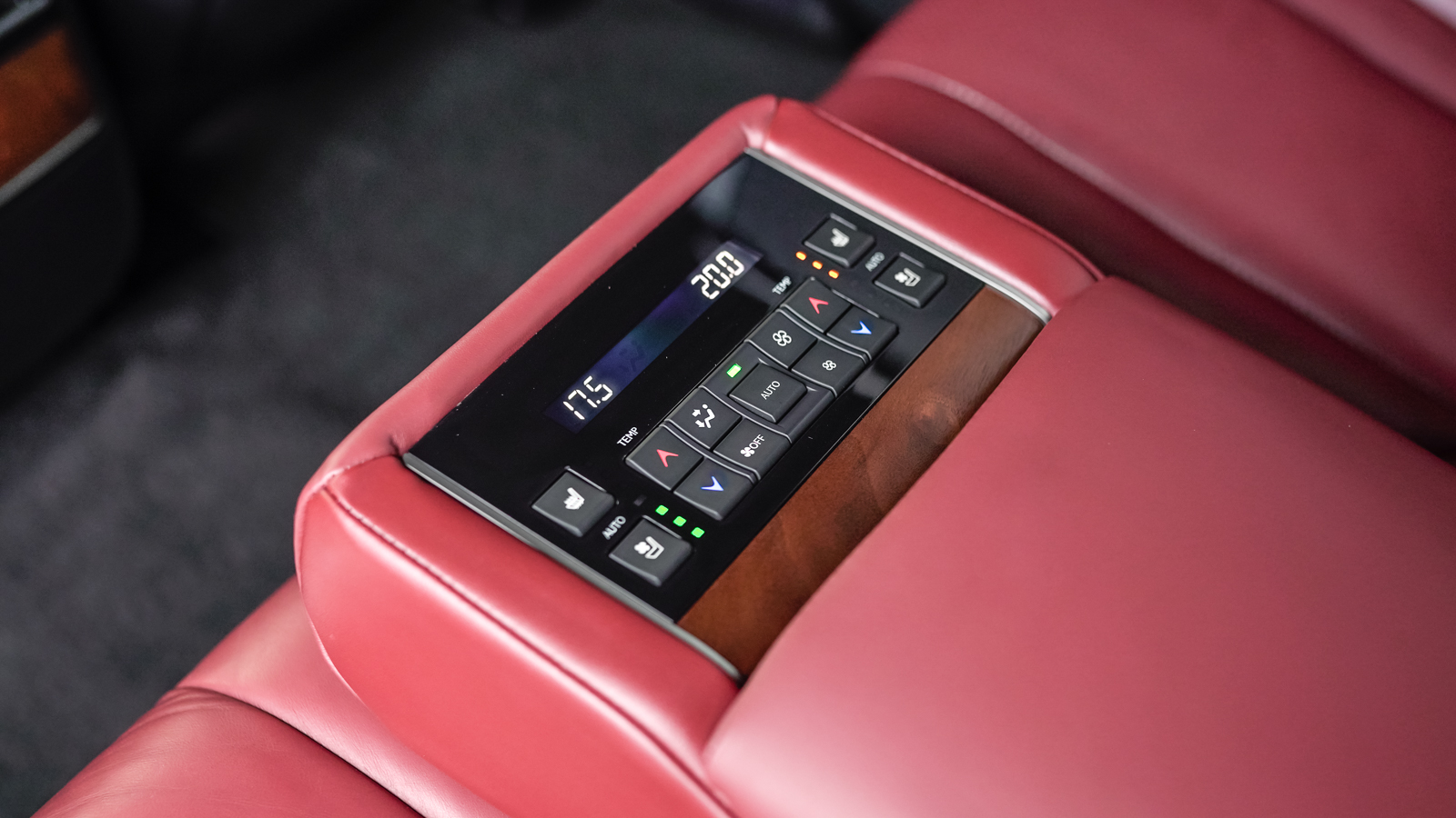 Lexus LX 2017 року, Універсал, Тойота Центр Львів "Діамант", м.Львів | Фото № 34 Lexus LX 2017 року з пробігом 137702 км, Універсал, Тойота Центр Львів "Діамант", м.Львів - 2664900 ГРН | Фото № 34