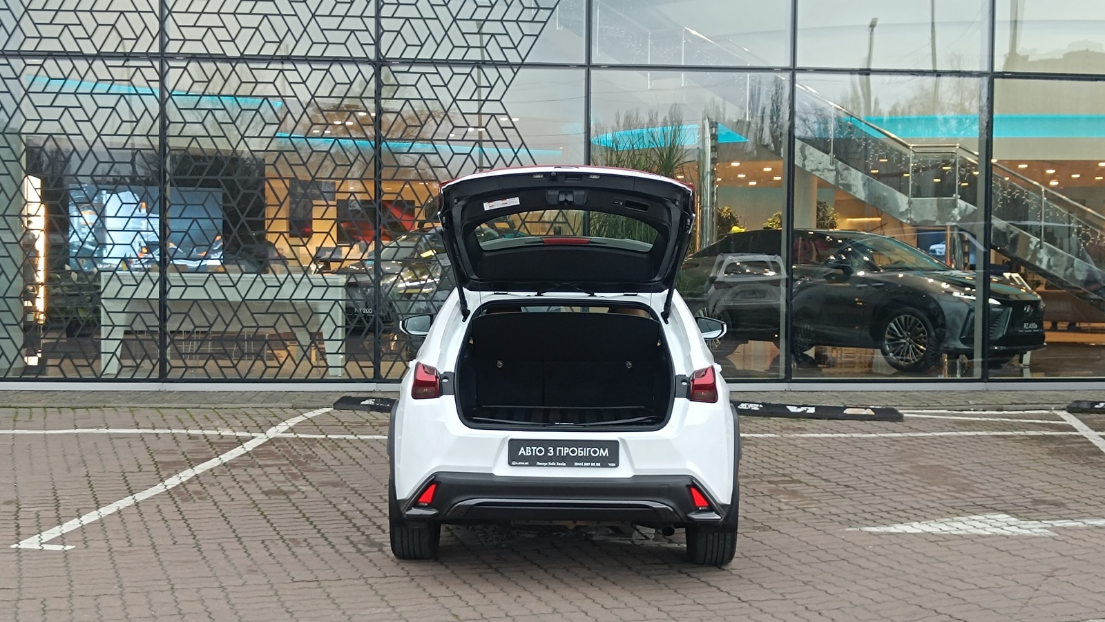 Lexus UX 2023 року з пробігом 28378 км, Хетчбек, Лексус Київ Захід, м.Київ - 1756000 ГРН | Фото № 10