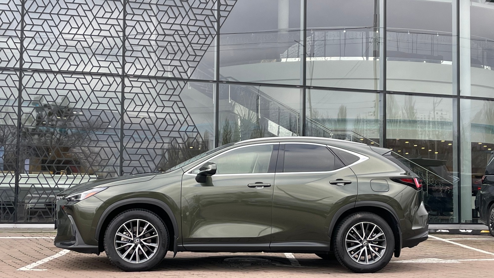 Lexus NX 2022 року, Універсал, Лексус Київ Захід, м.Київ | Фото № 3 Lexus NX 2022 року з пробігом 28713 км, Універсал, Лексус Київ Захід, м.Київ - 2075000 ГРН | Фото № 3