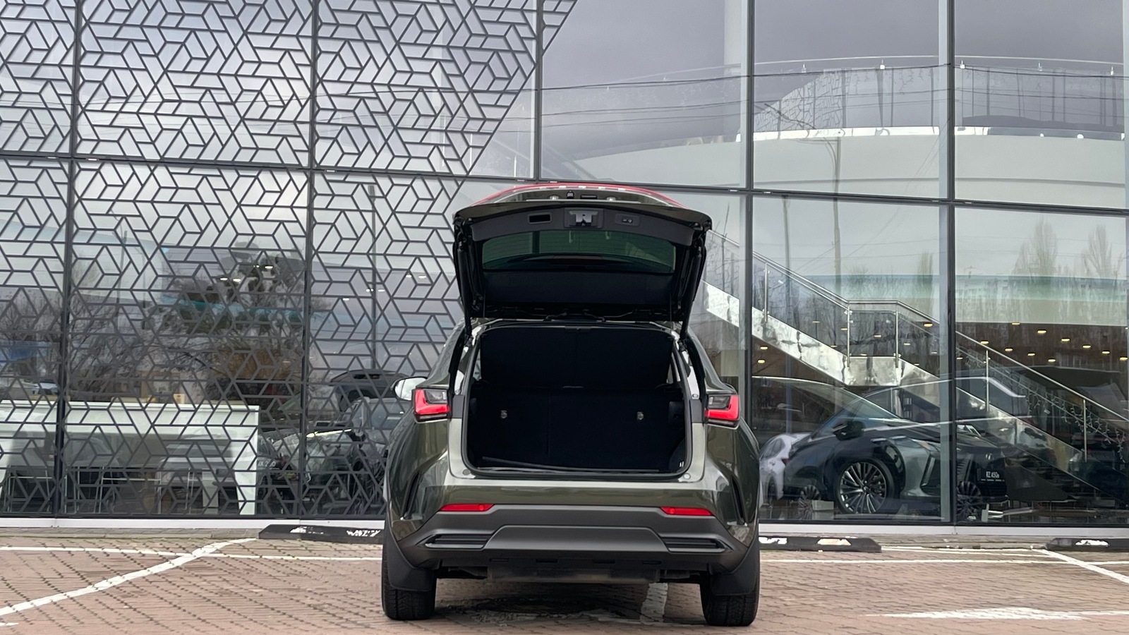 Lexus NX 2022 року, Універсал, Лексус Київ Захід, м.Київ | Фото № 10 Lexus NX 2022 року з пробігом 28713 км, Універсал, Лексус Київ Захід, м.Київ - 2075000 ГРН | Фото № 10