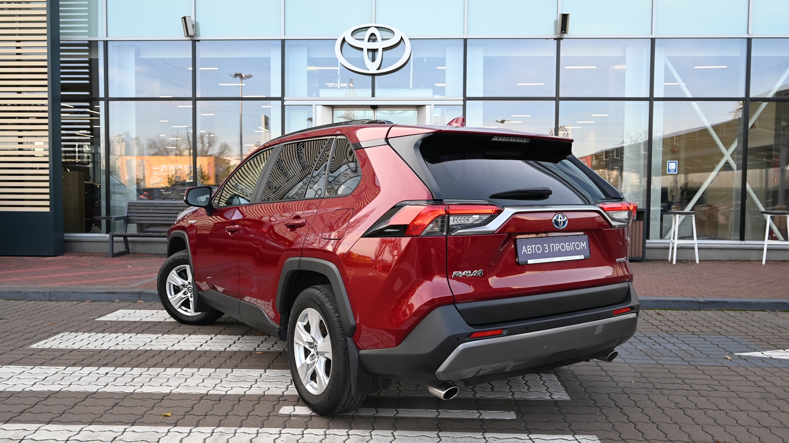 Toyota RAV4 2018 року з пробігом 111881 км, Універсал, Тойота Центр Київ "Сіті Плаза", м.Київ - 1176000 ГРН | Фото № 2