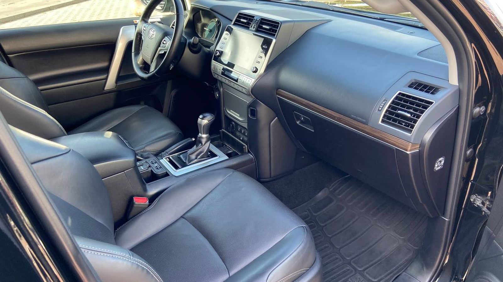 Toyota LAND CRUISER PRADO 2020 року з пробігом 222555 км, Універсал, Тойота Центр Хмельницький "Гранд Мотор", м.Хмельницький - 1635500 ГРН | Фото № 6