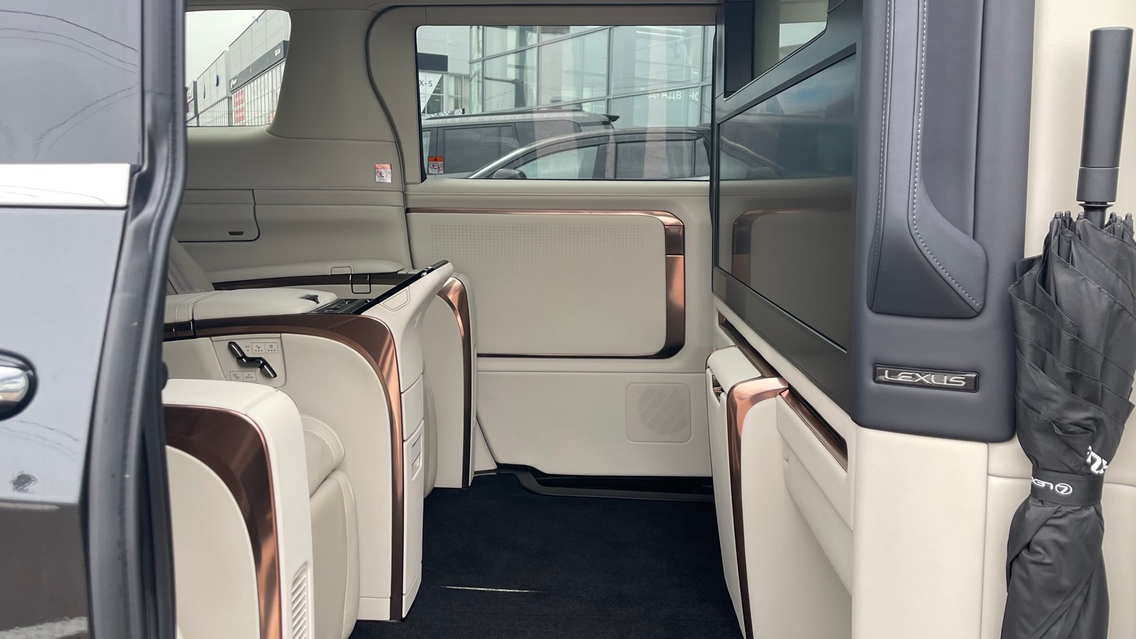 Lexus LM 350h 2024 року з пробігом 54476 км, Універсал, Лексус Київ Захід, м.Київ - 5460000 ГРН | Фото № 7