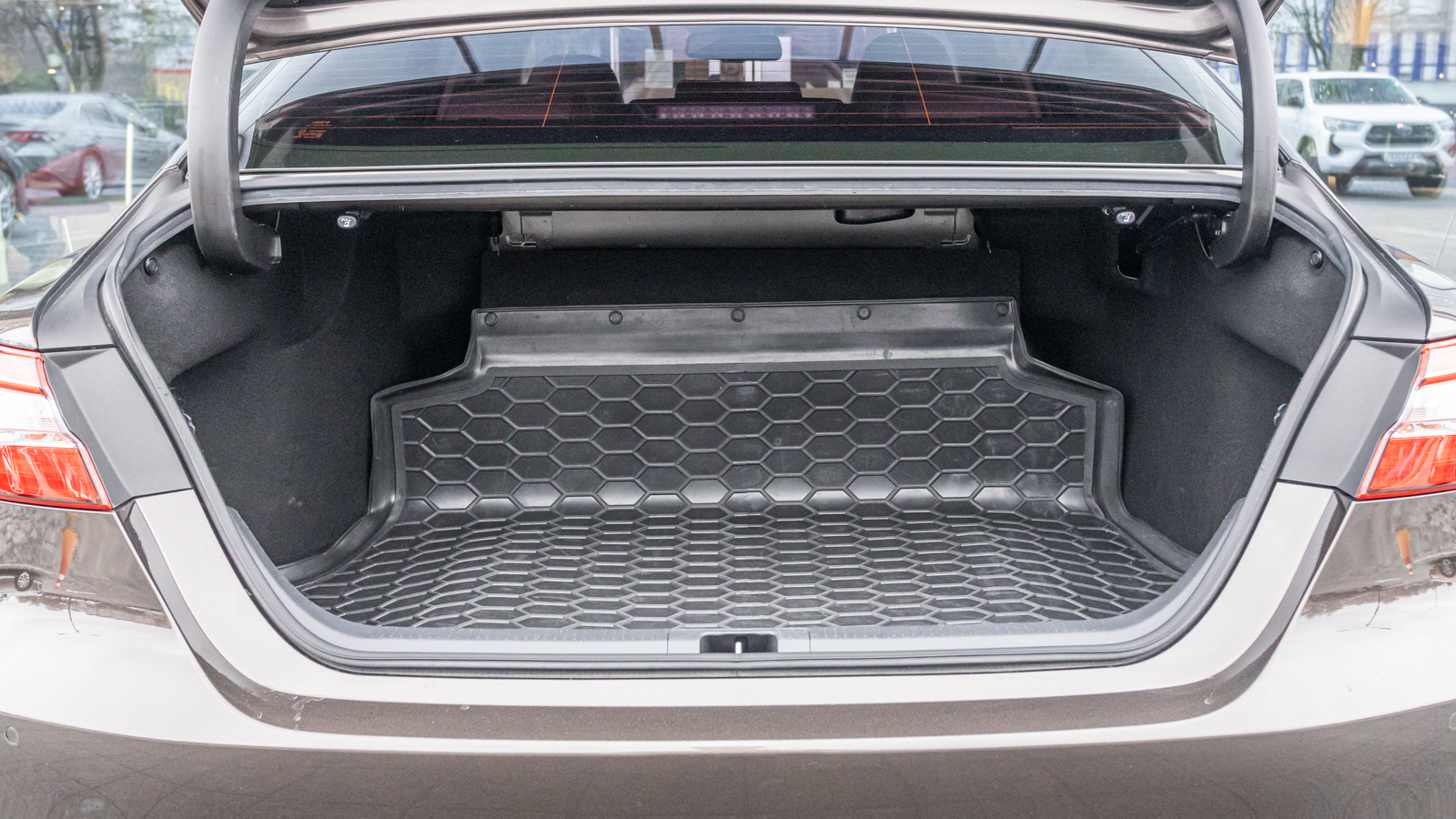 Toyota CAMRY 2018 року з пробігом 143023 км, Седан, Тойота Центр Дніпро "Алмаз Мотор" на Запорізькому шосе, м.Дніпро - 924000 ГРН | Фото № 10