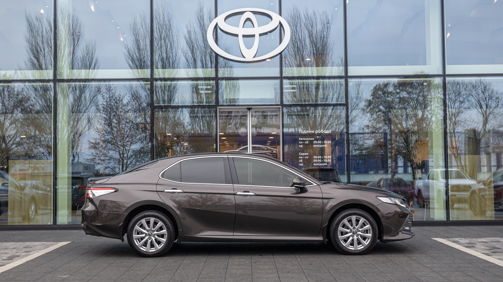 Toyota CAMRY 2018 року з пробігом 143023 км, Седан, Тойота Центр Дніпро "Алмаз Мотор" на Запорізькому шосе, м.Дніпро - 924000 ГРН | Фото № 17