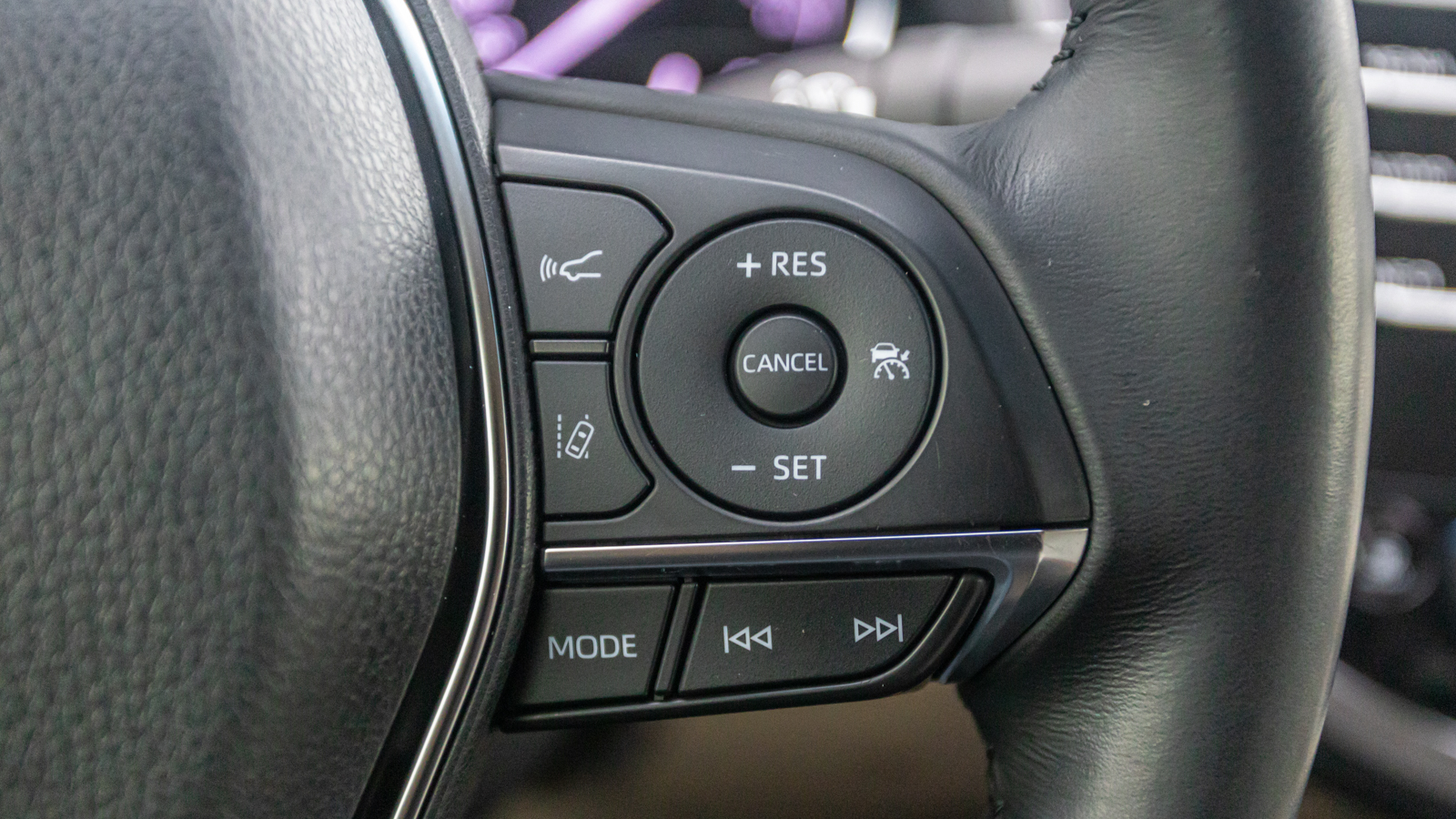 Toyota CAMRY 2018 року з пробігом 143023 км, Седан, Тойота Центр Дніпро "Алмаз Мотор" на Запорізькому шосе, м.Дніпро - 924000 ГРН | Фото № 25