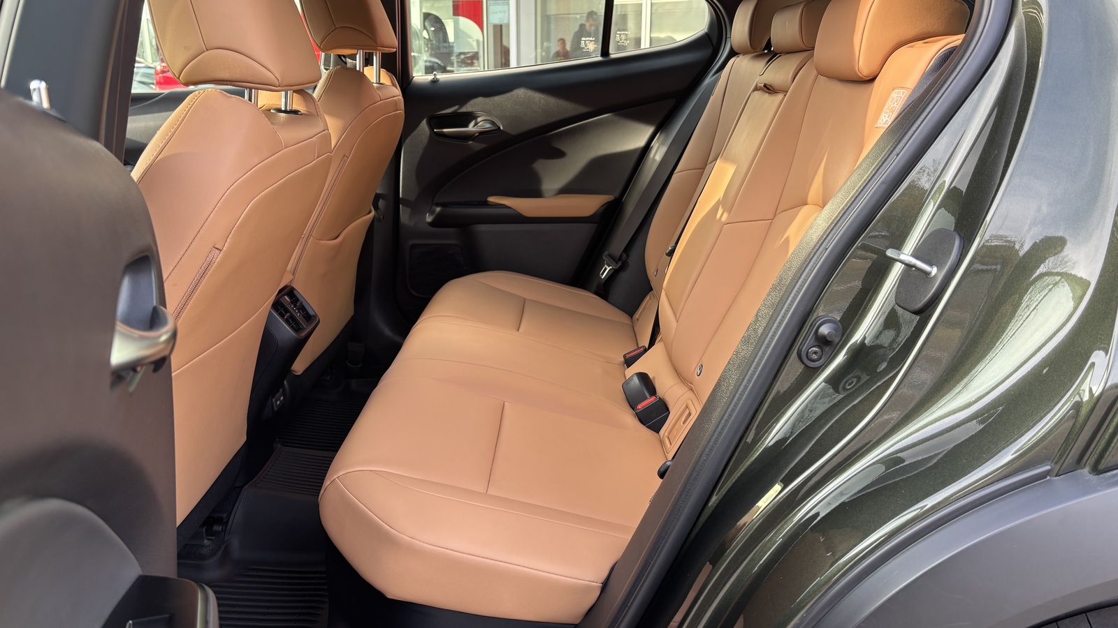 Lexus UX 2023 року, Хетчбек, Тойота Центр Кривий Ріг "Алмаз Сістем", м.Кривий Ріг | Фото № 11 Lexus UX 2023 року з пробігом 7080 км, Хетчбек, Тойота Центр Кривий Ріг "Алмаз Сістем", м.Кривий Ріг - 1720000 ГРН | Фото № 11