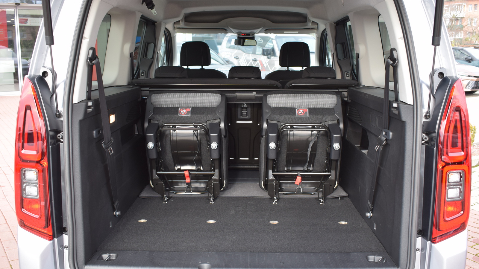 Toyota PROACE CITY VERSO 2024 року з пробігом 161 км, Універсал, Тойота Центр Житомир "Стар - Кар", м.Житомир - 1392600 ГРН | Фото № 11