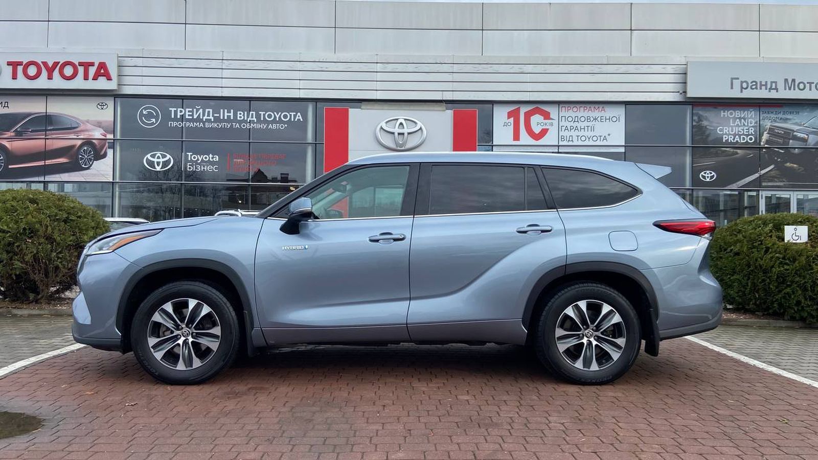 Toyota HIGHLANDER 2021 року з пробігом 93984 км, Універсал, Тойота Центр Хмельницький "Гранд Мотор", м.Хмельницький - 1675400 ГРН | Фото № 3