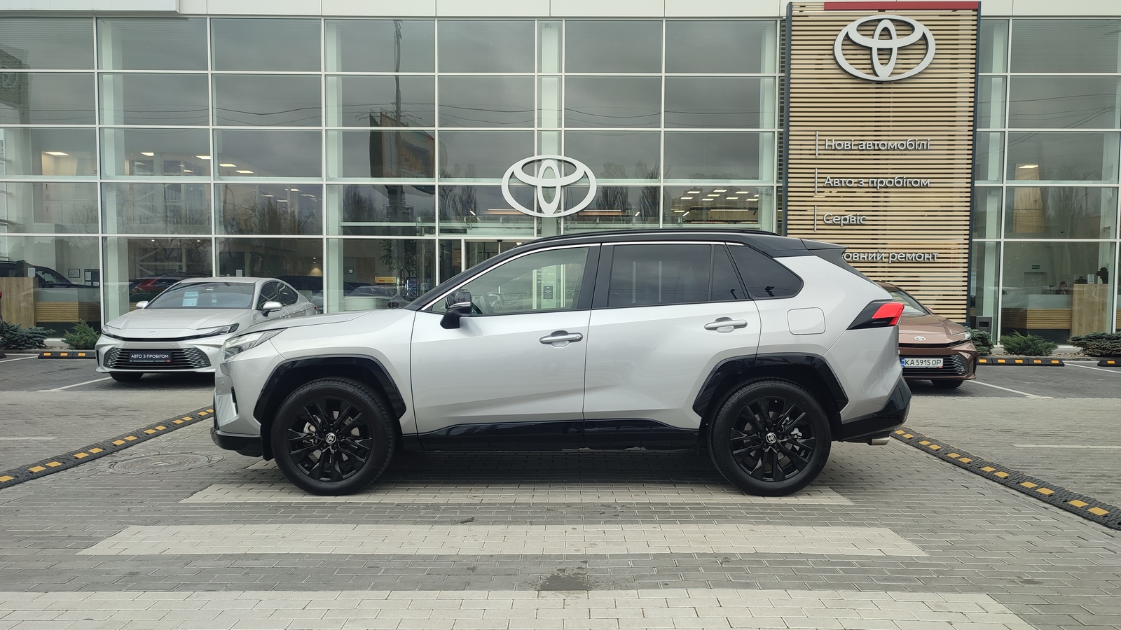 Toyota RAV4 2024 року з пробігом 26078 км, Універсал, Тойота Центр Київ "ВіДі Автострада", м.Київ - 1768000 ГРН | Фото № 3