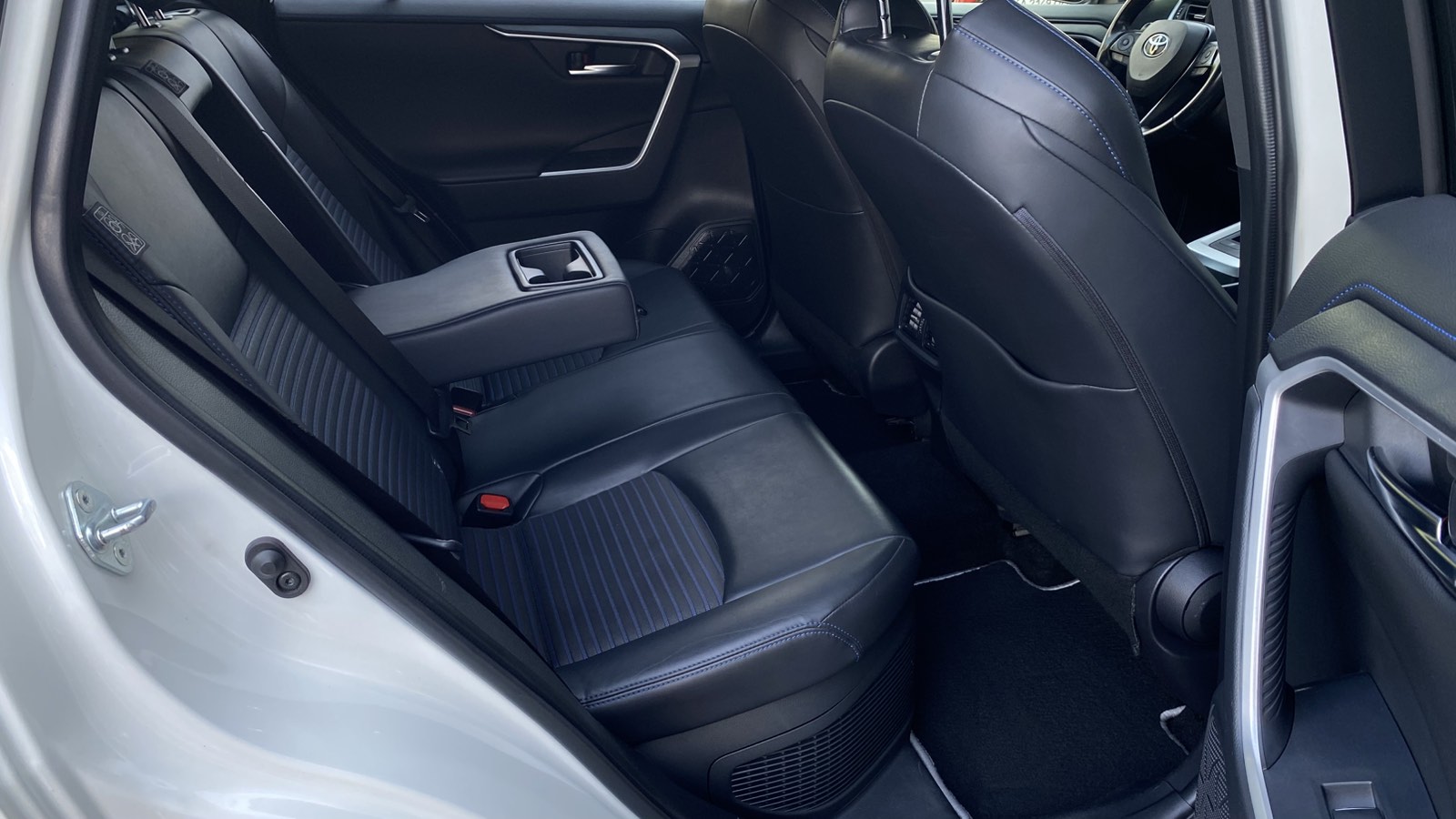 Toyota RAV4 2020 року з пробігом 132640 км, Універсал, Тойота Центр Одеса "ВіДі Пальміра", м.Одеса - 1400000 ГРН | Фото № 7