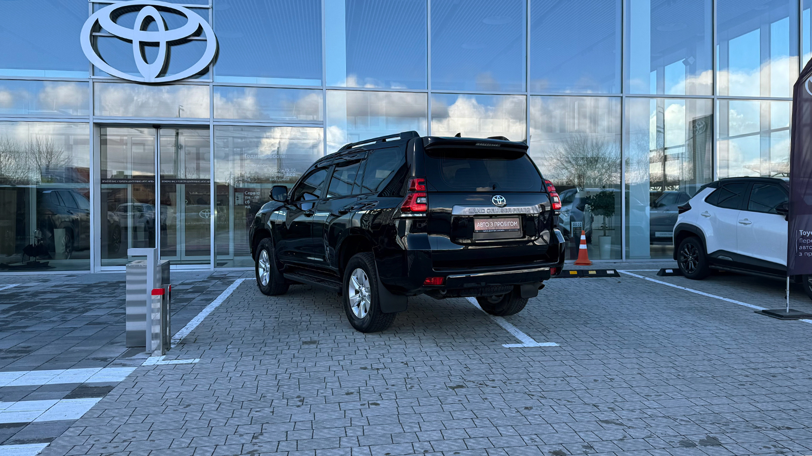 Toyota LAND CRUISER PRADO 2023 року з пробігом 40975 км, Універсал, Тойота Центр Рівне "Агат Авто", м.Рівне - 2199600 ГРН | Фото № 2
