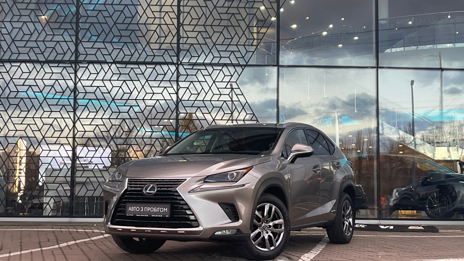 Lexus NX 2018 року, Універсал, Лексус Київ Захід, м.Київ | Фото № 1 Lexus NX 2018 року з пробігом 90243 км, Універсал, Лексус Київ Захід, м.Київ - 1472000 ГРН | Фото № 1