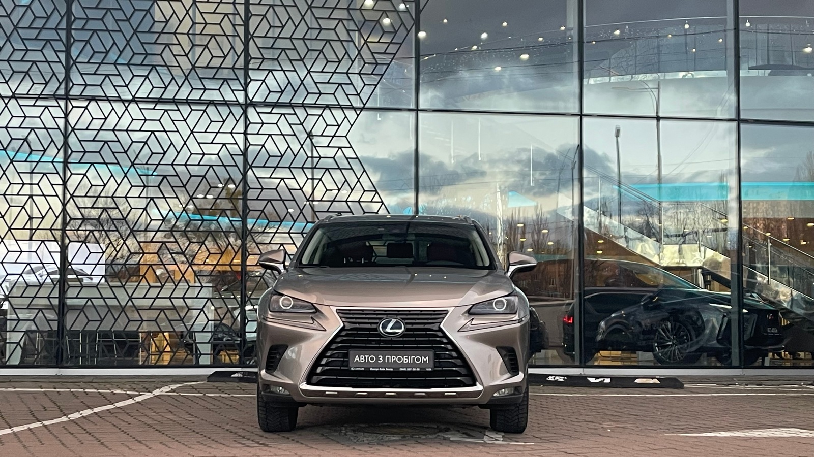 Lexus NX 2018 року, Універсал, Лексус Київ Захід, м.Київ | Фото № 5 Lexus NX 2018 року з пробігом 90243 км, Універсал, Лексус Київ Захід, м.Київ - 1472000 ГРН | Фото № 5